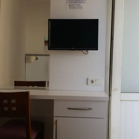 Hotel Cicek & 2*